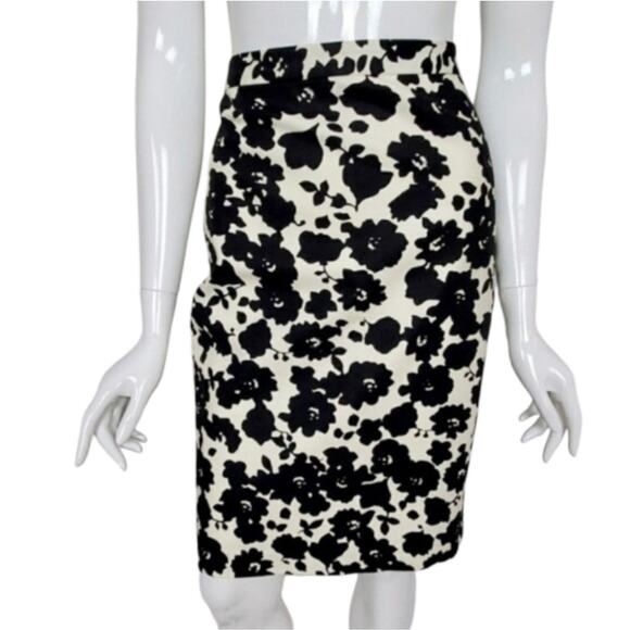 LOFT floral black and white Career pencil skirt size 6 New - Picture 1 of 9